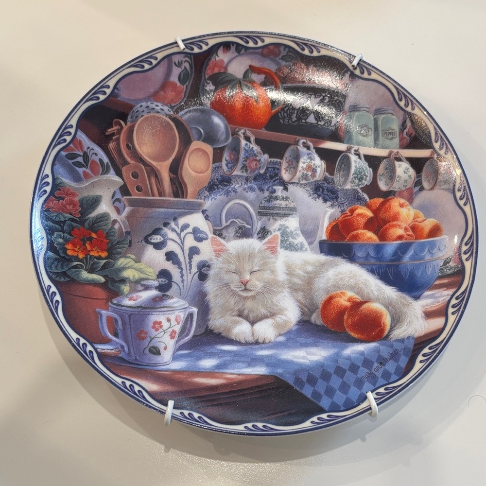 “Mabel’s Sunny Retreat” the Bradford Exchange Cat Decorate Plate